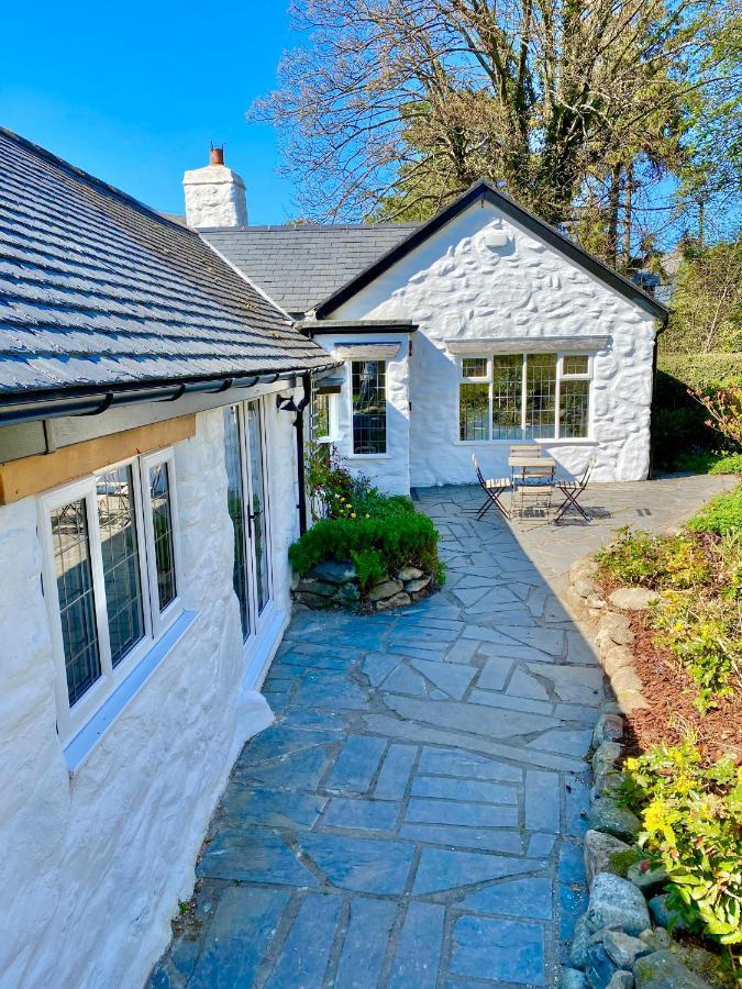 Beautiful Ancient Stone Cottage, Local Walks & Pub! Conwy Exteriör bild