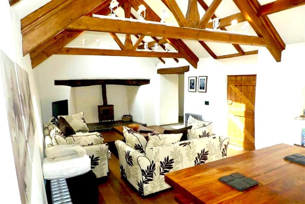 Beautiful Ancient Stone Cottage, Local Walks & Pub! Conwy Exteriör bild